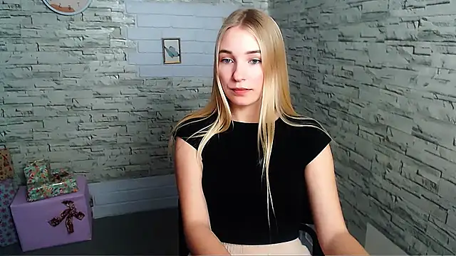 Queen ofLove online show from December 2024 07:48:02 PM