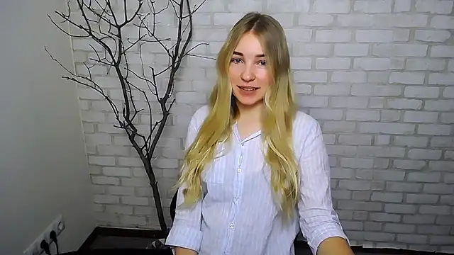 Queen ofLove online show from January 2025 09:21:02 AM