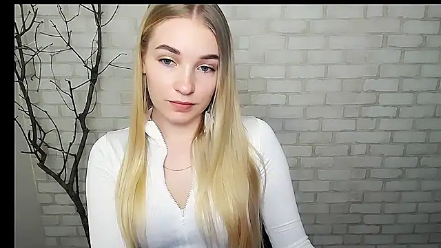 Queen ofLove online show from February 2025 12:22:02 PM