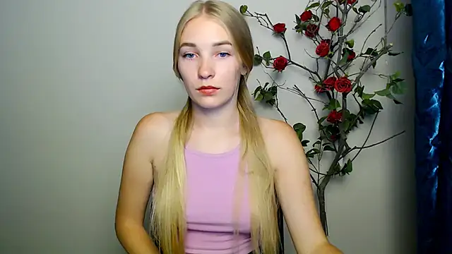 Queen ofLove online show from September 2025 06:44:01 PM