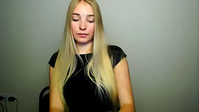 Queen ofLove online show from October 2025 08:53:02 PM