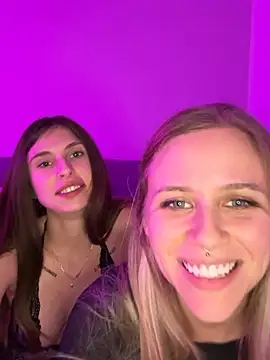 lunawolf21 online show from December 2024 07:27:02 PM