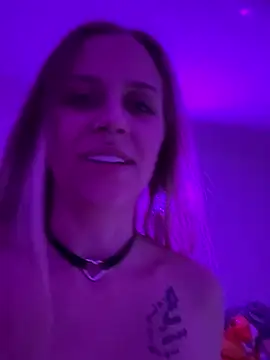 lunawolf21 online show from January 2025 08:47:02 PM