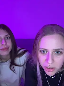 lunawolf21 online show from January 2025 07:21:02 PM