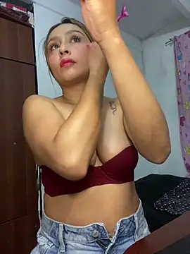 Keittly  online show from February 2025 11:39:01 PM