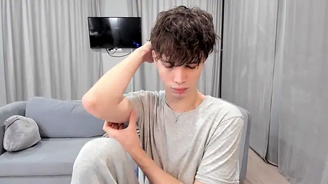 Im Shine Guy online show from December 2024 07:57:01 PM