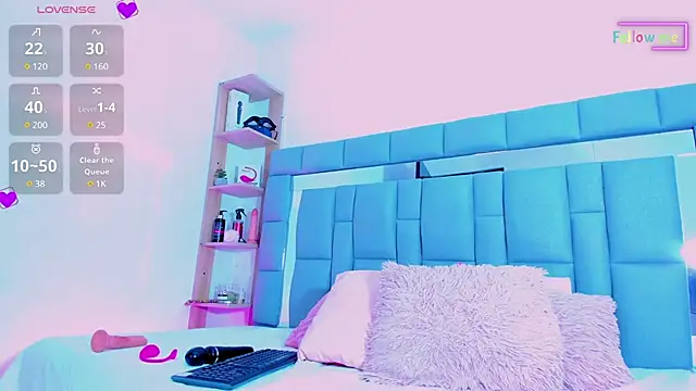 Snapshot of vivianne_scott chatting on February 2025 12:01:02 PM vivianne scott online show from February 2025 12:01:02 PM