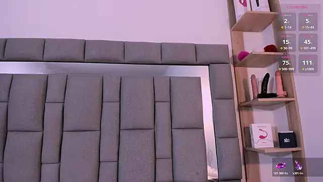 Snapshot of vivianne_scott chatting on October 2025 12:06:01 PM vivianne scott online show from October 2025 12:06:01 PM