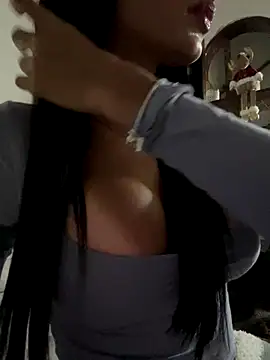 Lolitacooper online show from December 2025 01:35:02 AM