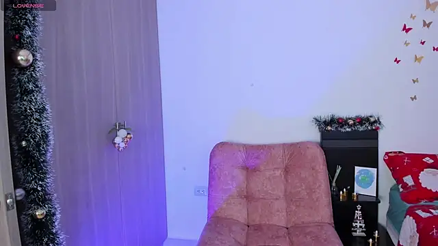 AndreaVelasco online show from December 2025 09:11:02 PM