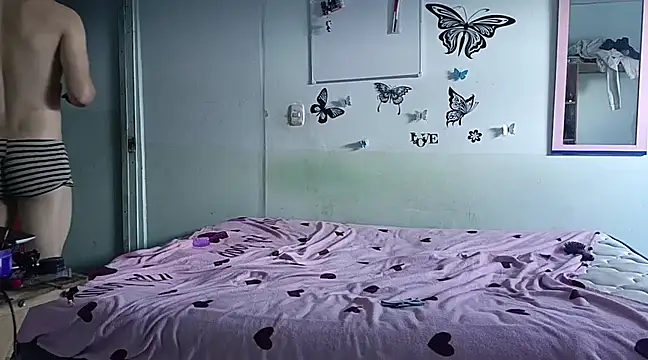 luxandracon23 online show from February 2025 09:26:02 PM