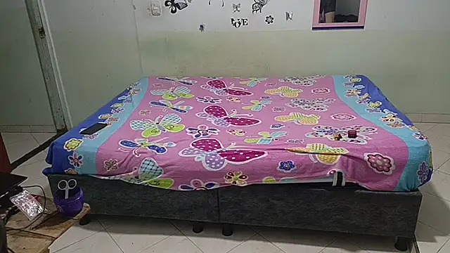 luxandracon23 online show from February 2025 10:58:01 AM