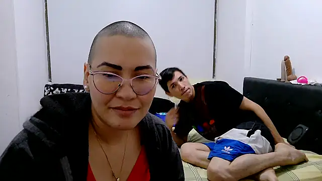 luxandracon23 online show from November 2025 03:16:01 AM