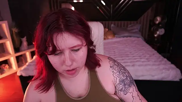 LiliyaMoon online show from November 2025 07:54:01 AM