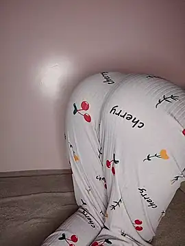 Snapshot of Manita-57 chatting on April 2026 08:20:02 AM Manita-57 online show from April 2026 08:20:02 AM