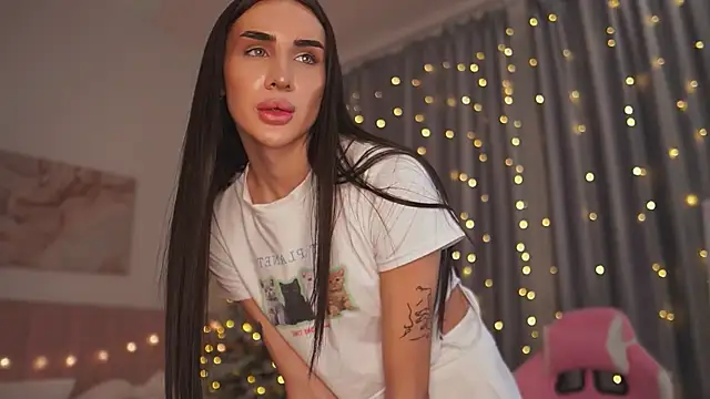 Kim Oberlin  online show from December 2024 04:36:01 PM