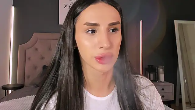 Kim Oberlin  online show from November 2025 04:17:01 PM