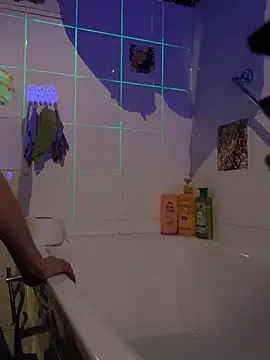 Gilgamesch1704 online show from December 2024 11:05:02 PM