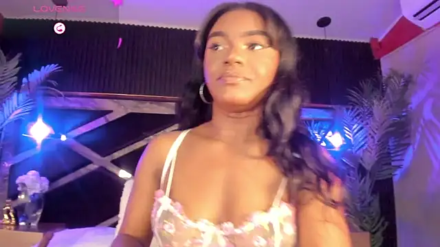 Snapshot of SophiaSmiiths_ chatting on February 2025 02:09:02 AM SophiaSmiiths online show from February 2025 02:09:02 AM