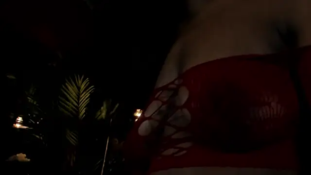 Snapshot of SophiaSmiiths_ chatting on February 2025 08:28:02 PM SophiaSmiiths online show from February 2025 08:28:02 PM