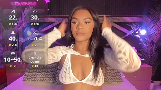 Snapshot of SophiaSmiiths_ chatting on March 2025 08:18:02 PM SophiaSmiiths online show from March 2025 08:18:02 PM