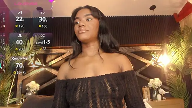 Snapshot of SophiaSmiiths_ chatting on March 2025 03:38:02 PM SophiaSmiiths online show from March 2025 03:38:02 PM