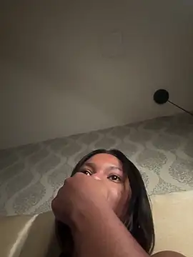 Snapshot of SophiaSmiiths_ chatting on March 2025 11:32:01 AM SophiaSmiiths online show from March 2025 11:32:01 AM