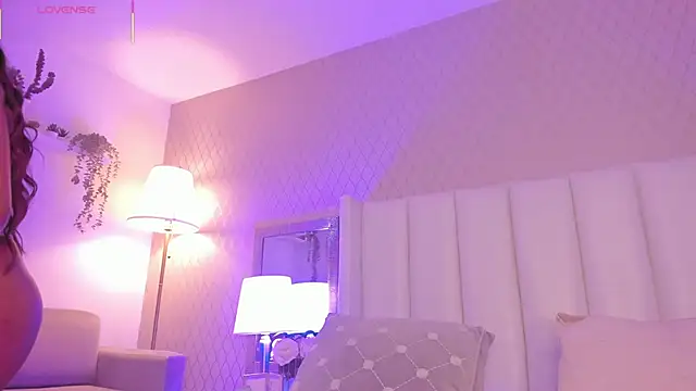 Snapshot of SophiaSmiiths_ chatting on September 2025 08:55:02 PM SophiaSmiiths online show from September 2025 08:55:02 PM