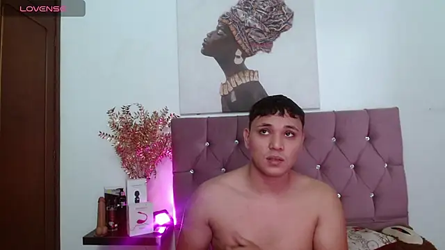 couple lovelyds online show from September 2025 08:36:01 PM