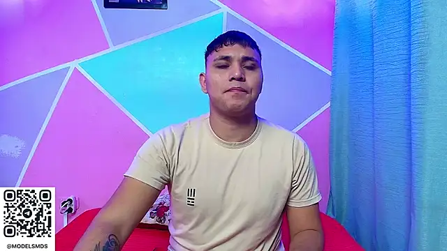 couple lovelyds online show from January 2026 08:33:01 PM