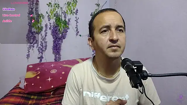 yazforeSolo online show from September 2025 01:37:01 PM