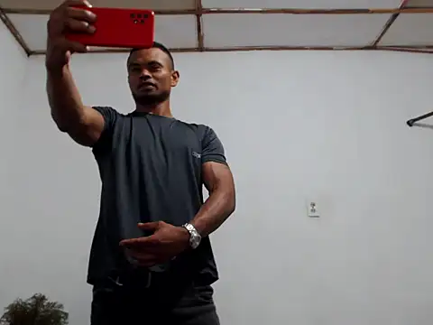 fernandez latinblackk online show from December 2024 02:09:02 AM