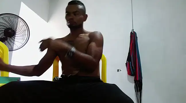 fernandez latinblackk online show from March 2025 05:17:02 PM