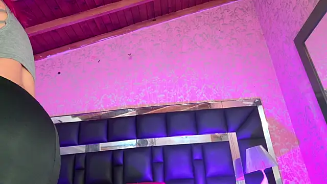 Sofia martiin online show from November 2025 03:07:01 AM