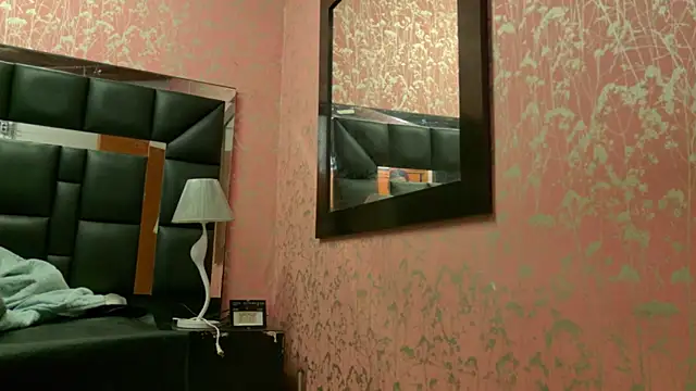 Sofia martiin online show from November 2025 03:04:01 AM