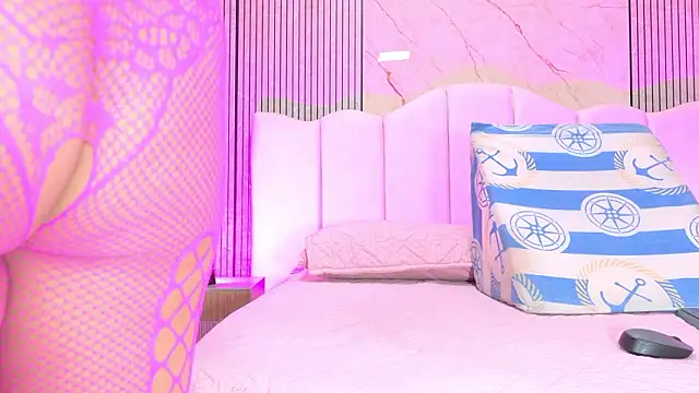 Sofia martiin online show from February 2026 03:05:02 AM