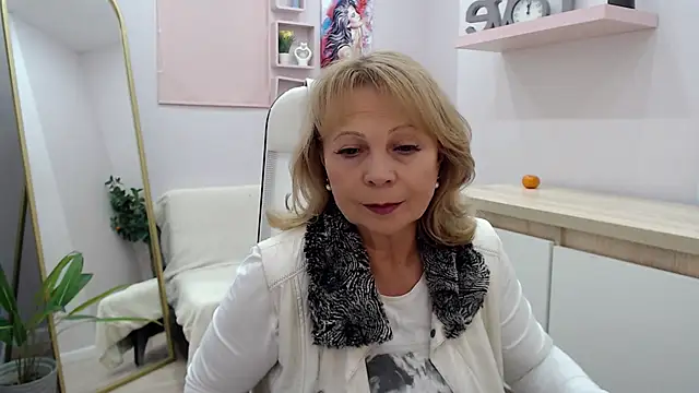 Milla Cutie18 online show from March 2025 12:11:02 PM