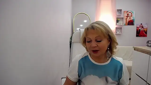 Snapshot of Milla_Cutie18 chatting on April 2026 05:02:02 AM Milla Cutie18 online show from April 2026 05:02:02 AM