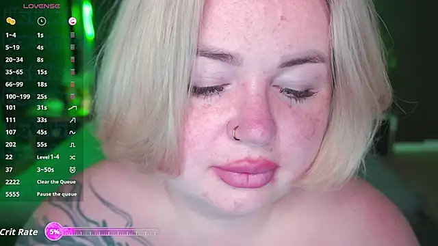 ZaraReignn online show from September 2025 07:37:01 PM