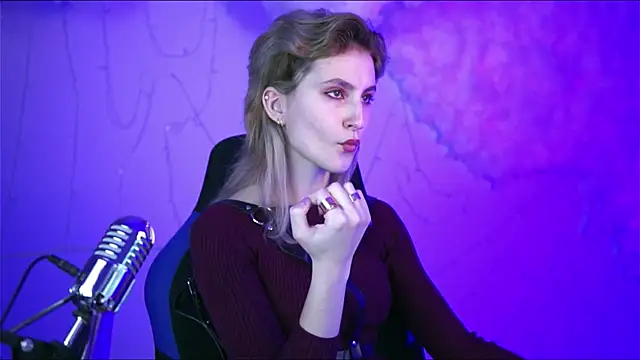 LuxRayi online show from January 2025 03:23:02 PM