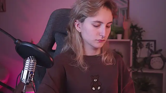 LuxRayi online show from January 2025 08:58:01 AM