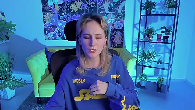 LuxRayi online show from February 2025 12:27:02 AM