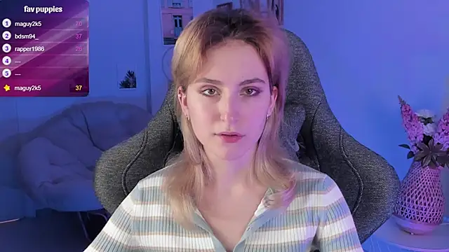 LuxRayi online show from February 2025 05:58:02 PM