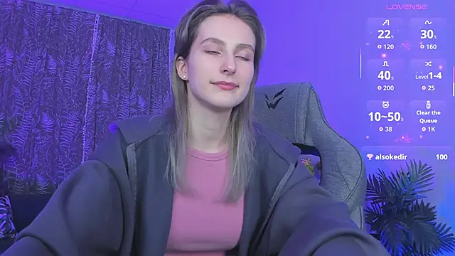 LuxRayi online show from September 2025 08:53:02 PM