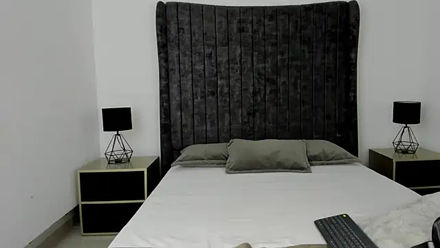 Snapshot of NataGarcia chatting on July 2026 04:38:01 PM NataGarcia online show from July 2026 04:38:01 PM