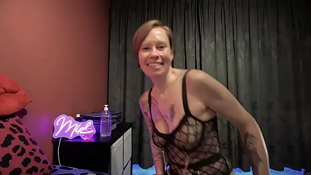 Snapshot of SexyExclusiveflower chatting on September 2025 05:07:01 PM SexyExclusiveflower online show from September 2025 05:07:01 PM