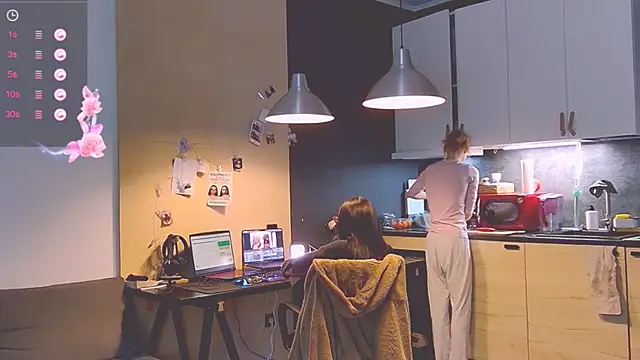 KatiKate online show from March 2025 05:13:02 PM