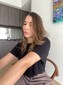 SophieRaily  online show from December 2024 06:16:01 PM