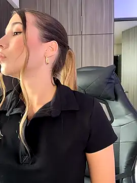 SophieRaily  online show from September 2025 07:57:01 PM