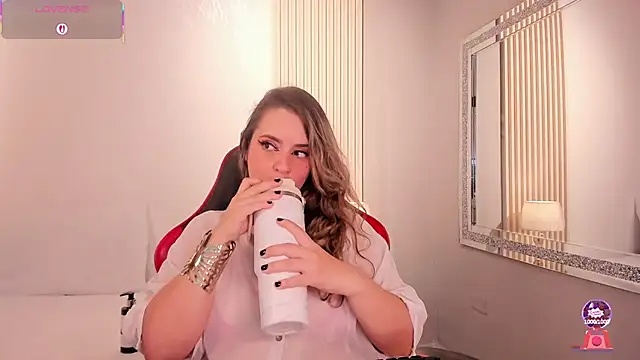 Snapshot of GinnaGrace chatting on October 2025 12:36:01 PM GinnaGrace online show from October 2025 12:36:01 PM